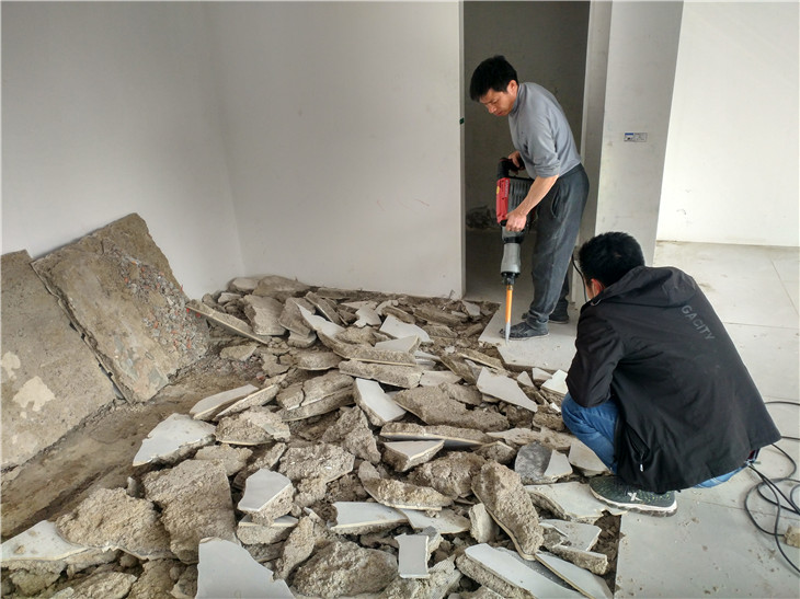 成都龍泉保利紫薇花語鄰家超市拆除清運案例專業(yè)團隊